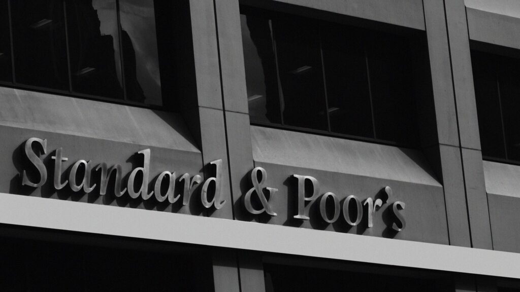 S&P снизило рейтинг Украины в иностранной валюте S&P снизило рейтинг Украины в иностранной валюте