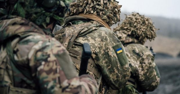 Самые востребованные должности от Министерства обороны: какие зарплаты предлагают украинцам
