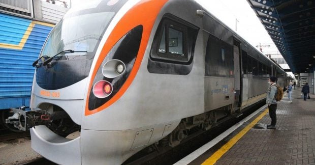 Укрзализныця увеличивает маршрут знаменитого горного поезда: обновленный график движения