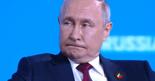 Россия встретила истину: столице придется раскрыть свои запасы.