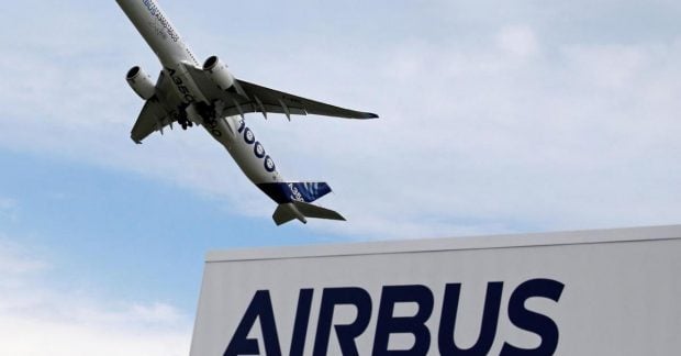 Китай намерен приобрести крупную партию самолетов у основного конкурента Boeing, согласно Bloomberg