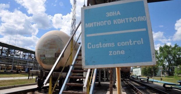 Шмыгаль рассказал о причинами замедления реформы таможенной сферы