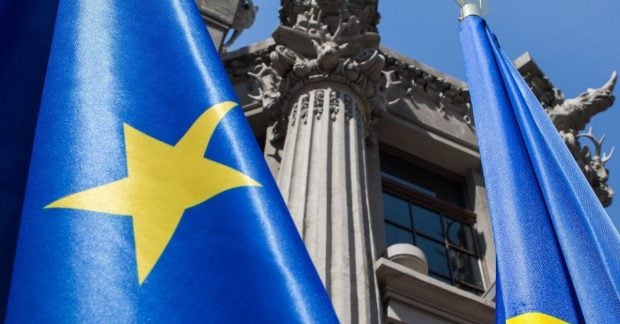Украина получит очередной пакет помощи от ЕС: какая сумма обсуждается?