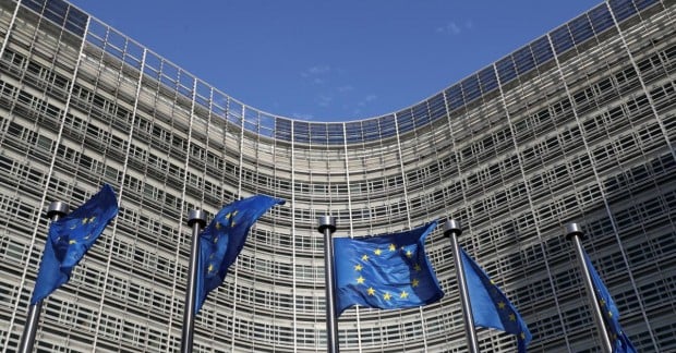 Финансовая поддержка Киева под вопросом: ЕС с трудом согласовал €90 млрд, однако этого недостаточно, — Politico