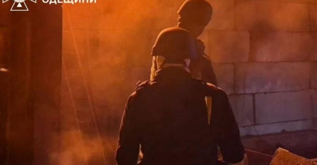 Россия наносит удар по энергетической инфраструктуре Одесской области: тысячи украинцев остаются без света