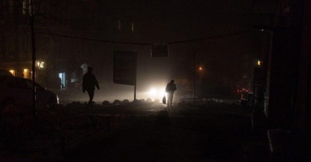 График отключения электроэнергии на пятницу: какие районы и на сколько времени останутся без света